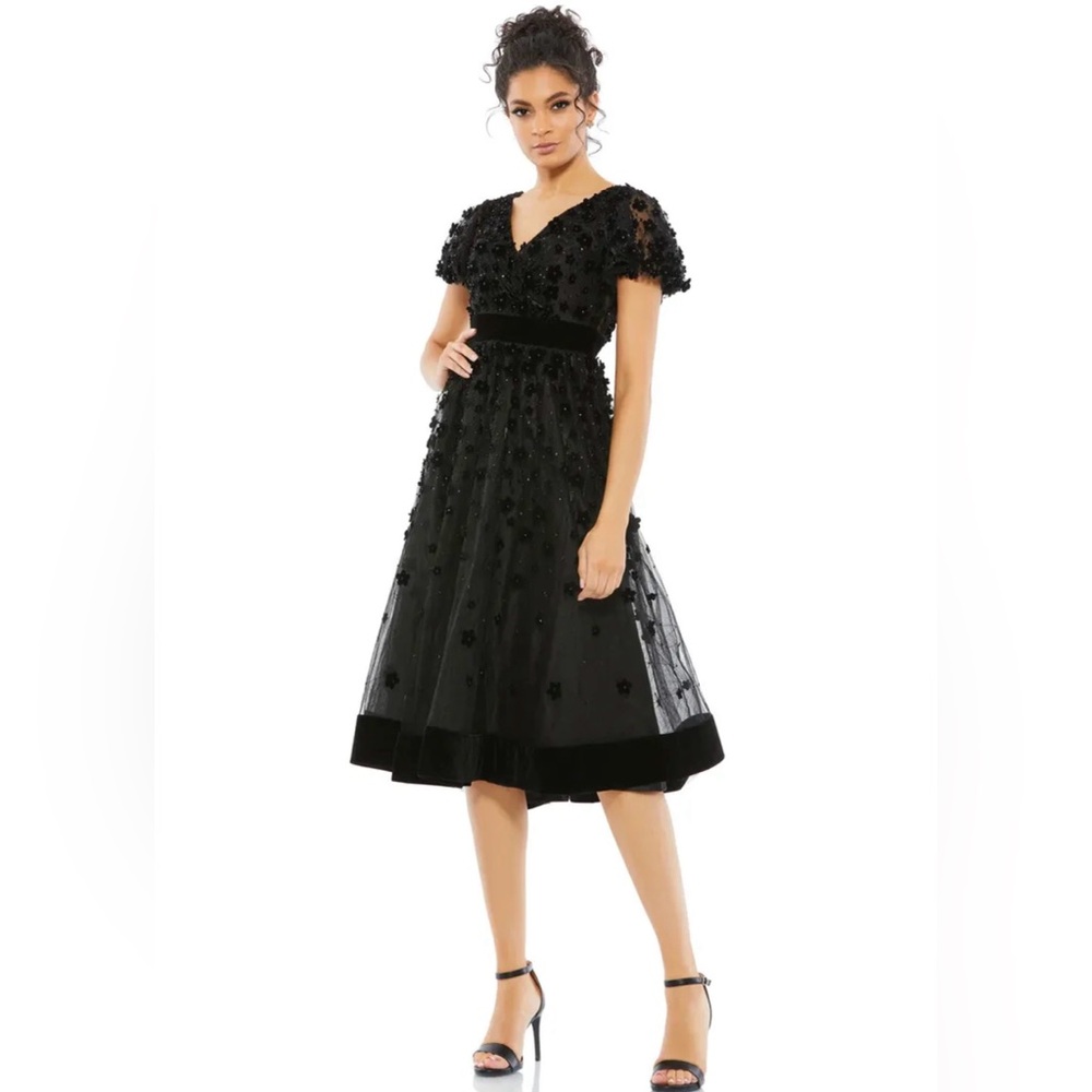 New Mac Duggal EMBELLISHED BUTTERFLY SLEEVE VELVET HEM MIDI DRESS in Black Sz 8